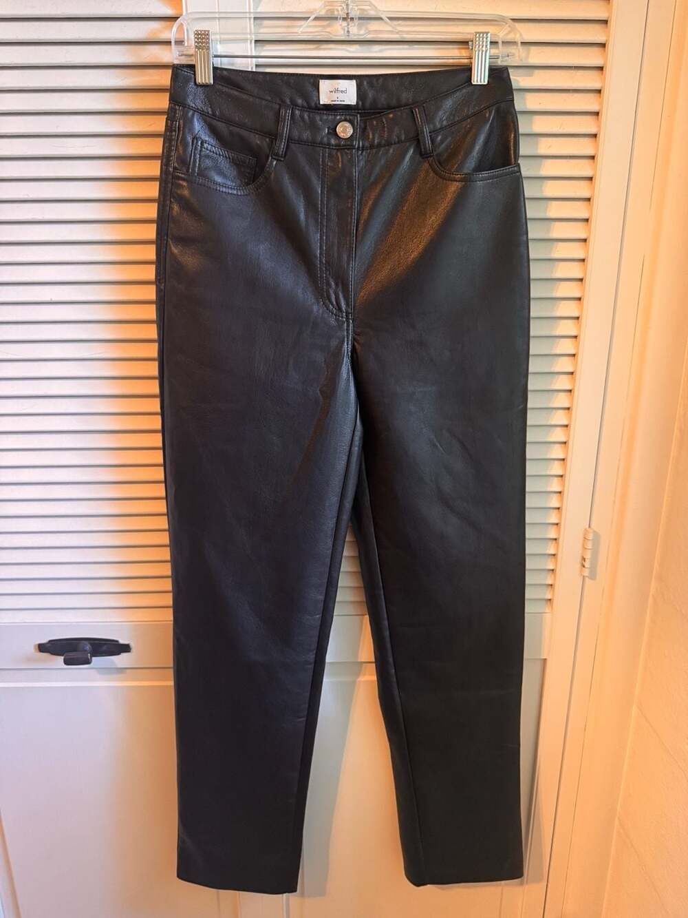 Wilfred Aritzia Melina High-Rise Straight-Leg Faux Leather Pants Black Size 6